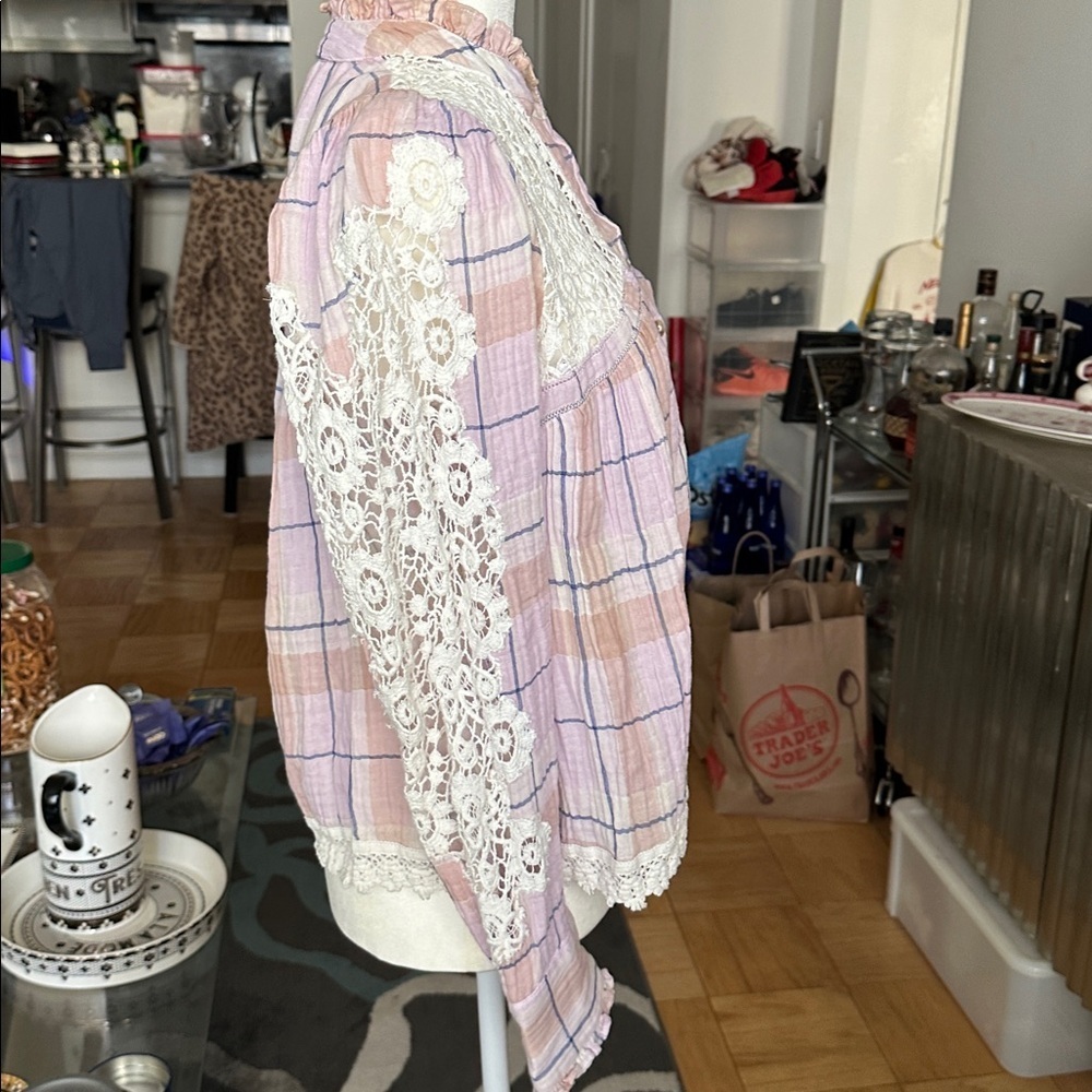 Pilcro crop 100% cotton plaid with crochet inlay - Picture 3 of 5